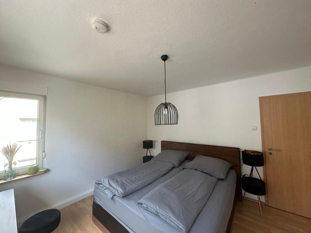Ferienwohnung Zentral In Stadt- Und Bodenseenahe Friedrichshafen Exteriör bild