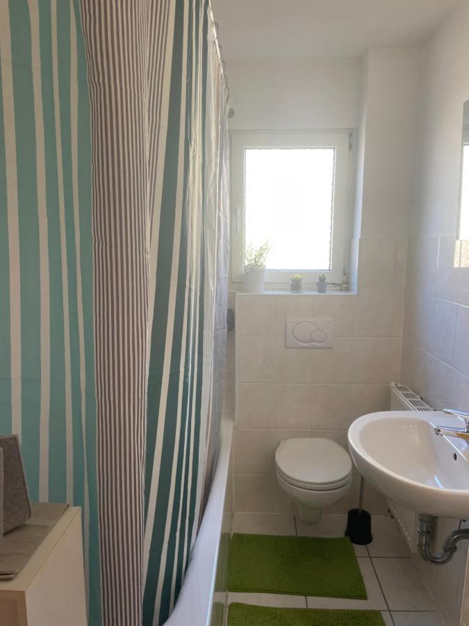 Ferienwohnung Zentral In Stadt- Und Bodenseenahe Friedrichshafen Exteriör bild